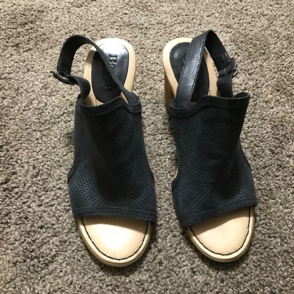 Born Sandals - 7 - Picture 4 of 7